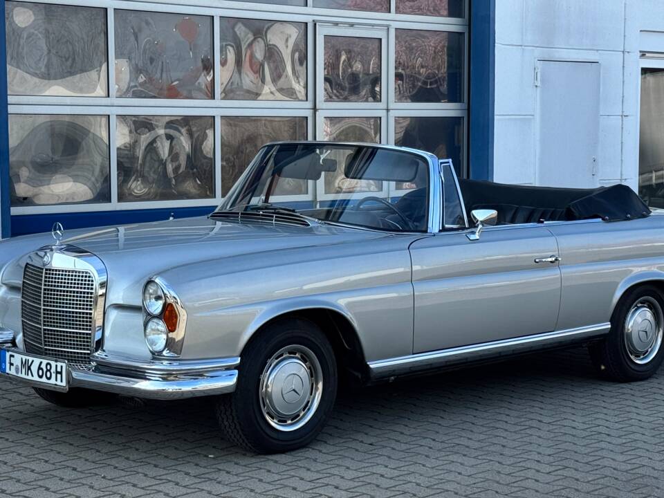 Immagine 4/12 di Mercedes-Benz 280 SE (1968)