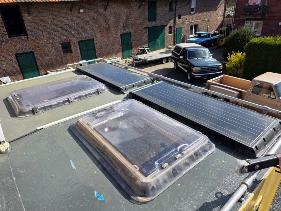 Image 36/38 de Mercedes-Benz Unimog U 1300 L (1986)