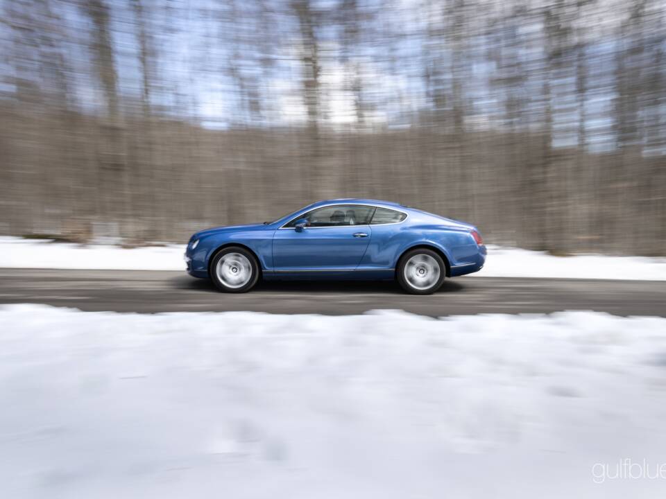 Image 20/75 of Bentley Continental GT (2004)