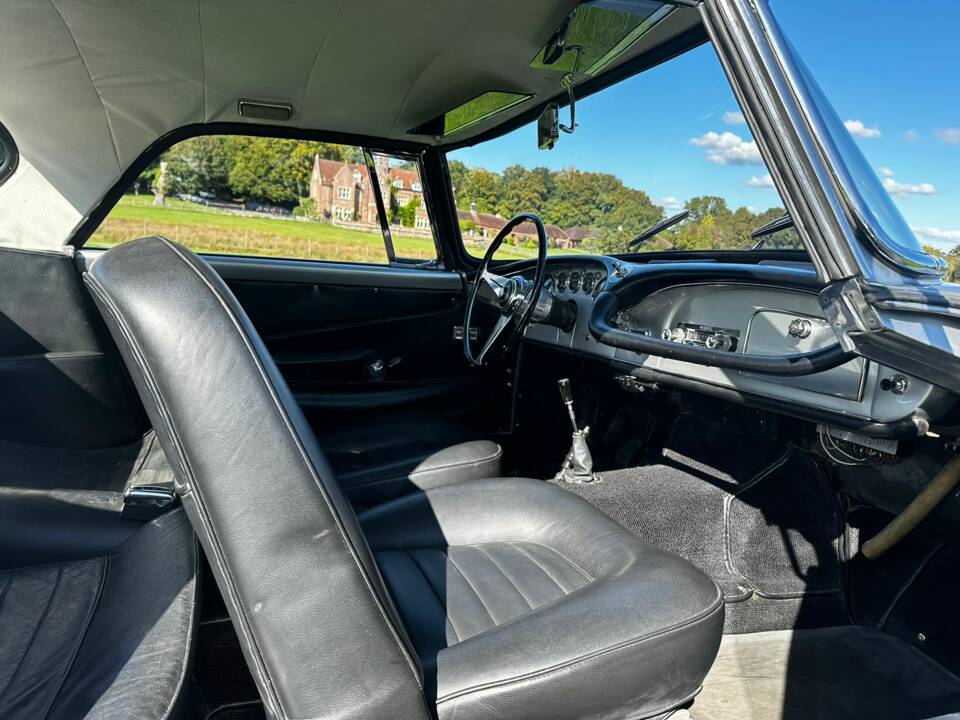 Afbeelding 39/53 van Maserati 3500 GT Touring (1961)