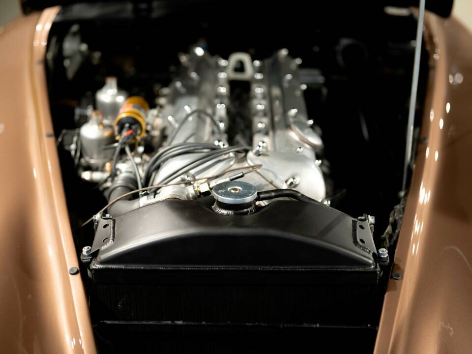 Image 42/50 of Jaguar XK 120 OTS (1952)