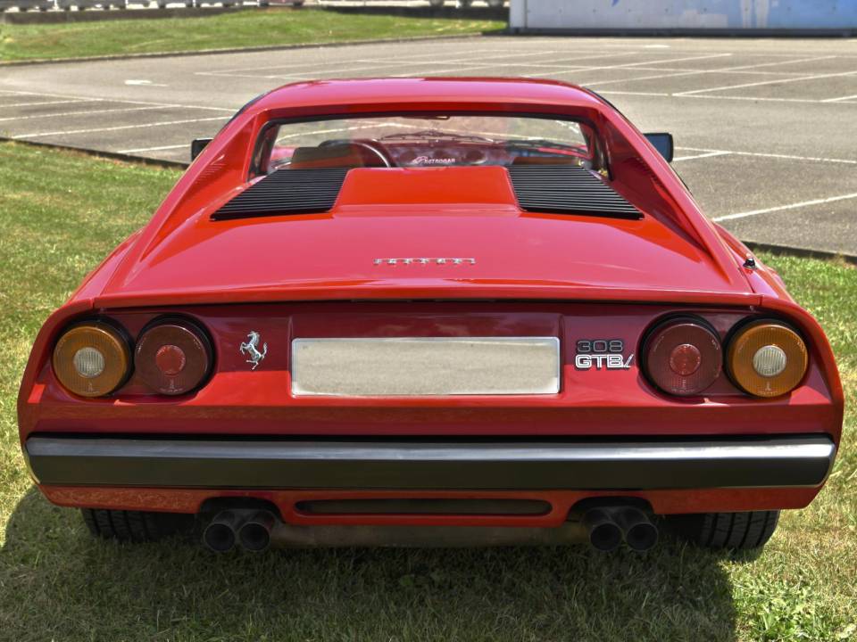 Imagen 10/45 de Ferrari 308 GTBi (1981)