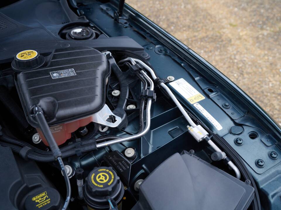 Image 43/50 of Jaguar XJ 5.0 (2010)