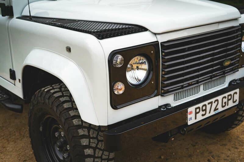 Image 33/50 of Land Rover Defender 90 (1997)