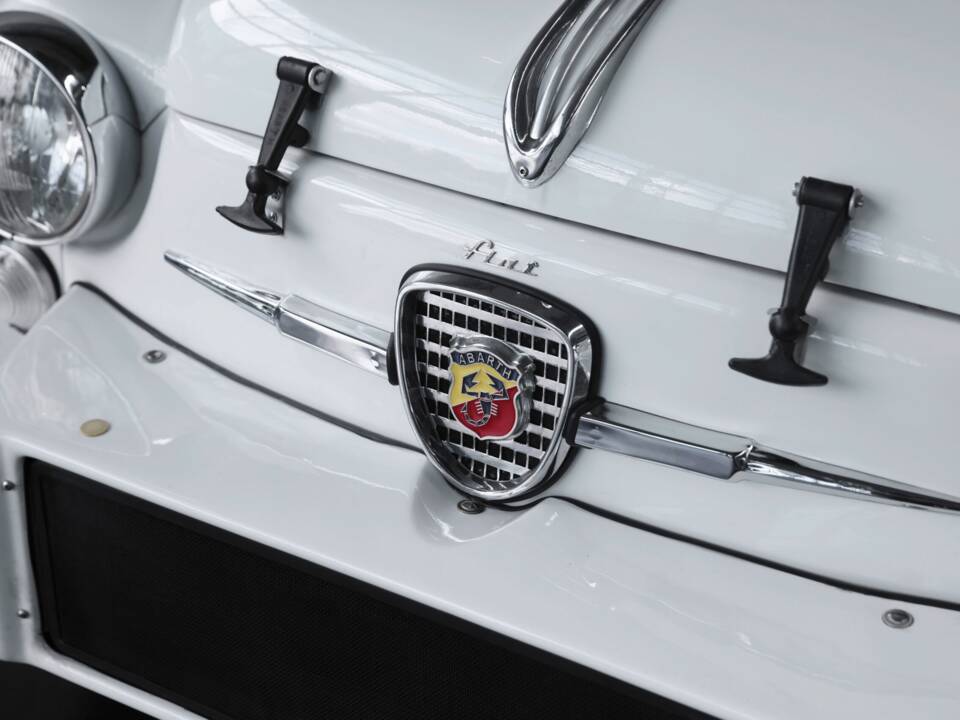 Image 42/47 of Abarth Fiat 850 TC (1965)