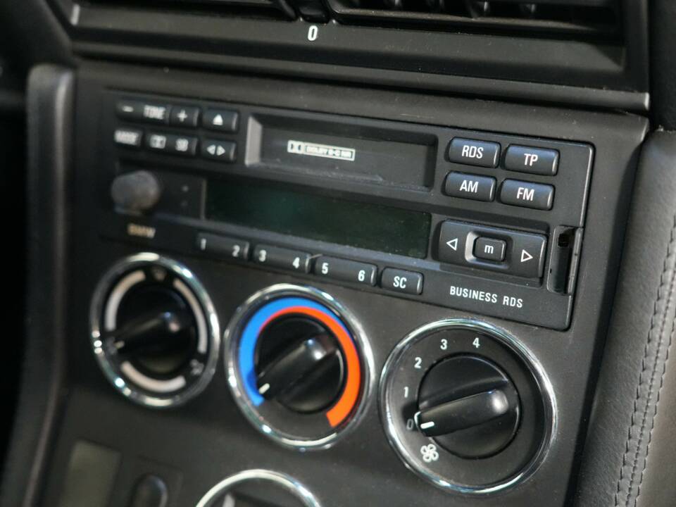 Bild 29/36 von BMW Z3 Coupé 3.0 (2002)