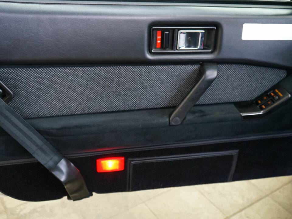 Bild 23/43 von Mitsubishi Starion (1989)