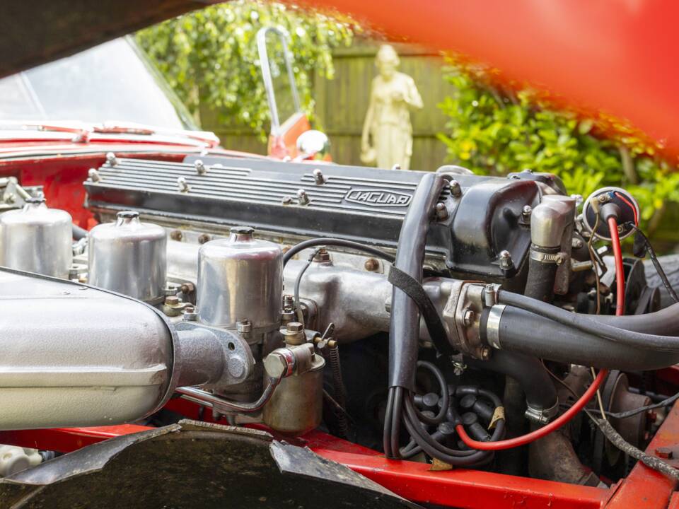Image 11/20 de Jaguar E-Type (1969)