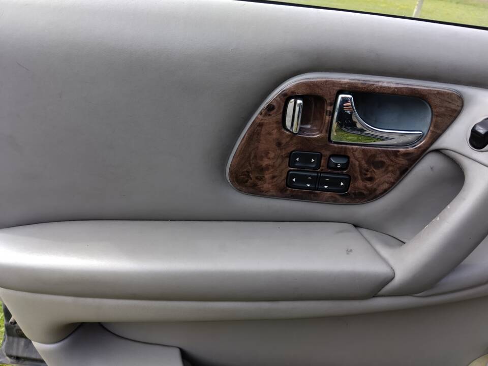 Immagine 28/76 di Infiniti Q45 (1994)