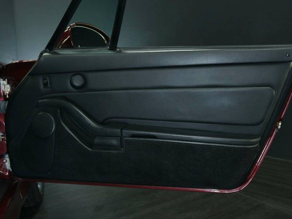 Image 34/50 de Porsche 911 Carrera 4S (1996)