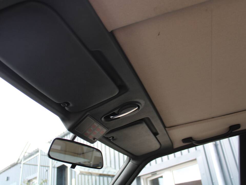 Image 10/32 de BMW 325ix (1990)