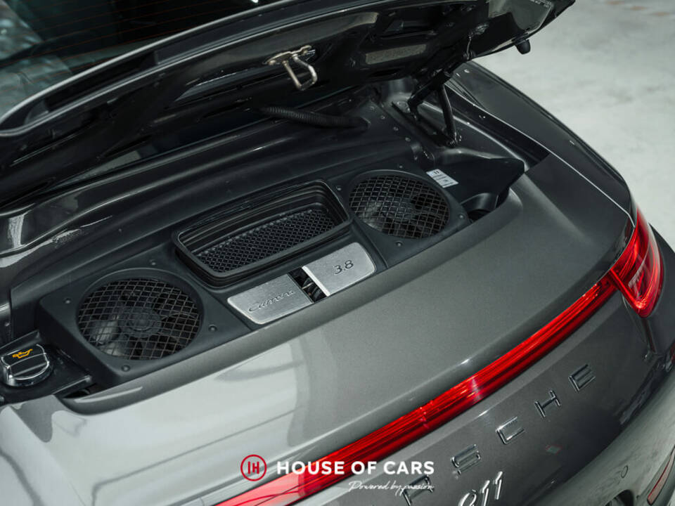 Image 13/23 of Porsche 911 Carrera 4S (2013)