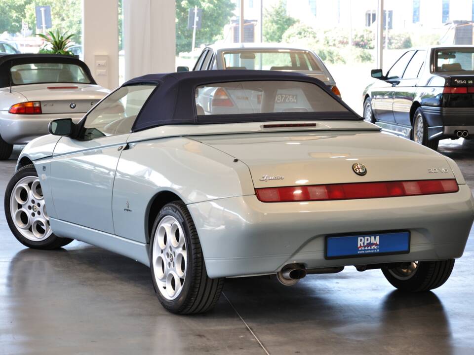 Immagine 39/41 di Alfa Romeo Spider 3.0 V6 12V (2000)