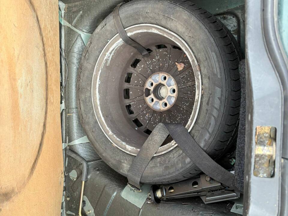 Image 29/30 of Alfa Romeo 164 2.0 (1992)