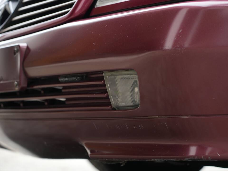 Image 20/95 of Mercedes-Benz 300 SL (1993)
