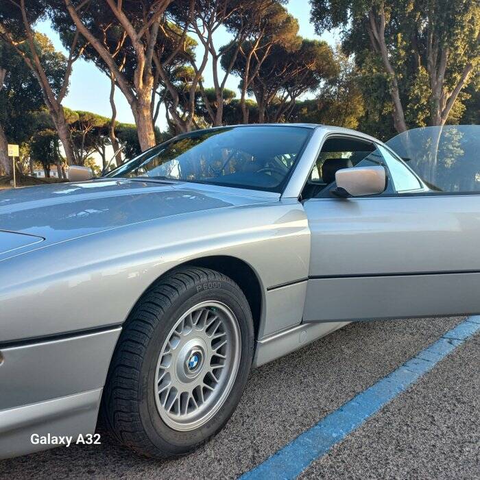 Image 7/7 of BMW 850i (1992)