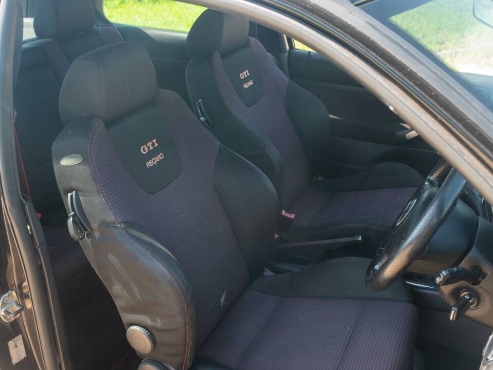 Bild 38/43 von Volkswagen Golf IV 1.8T GTI (2002)