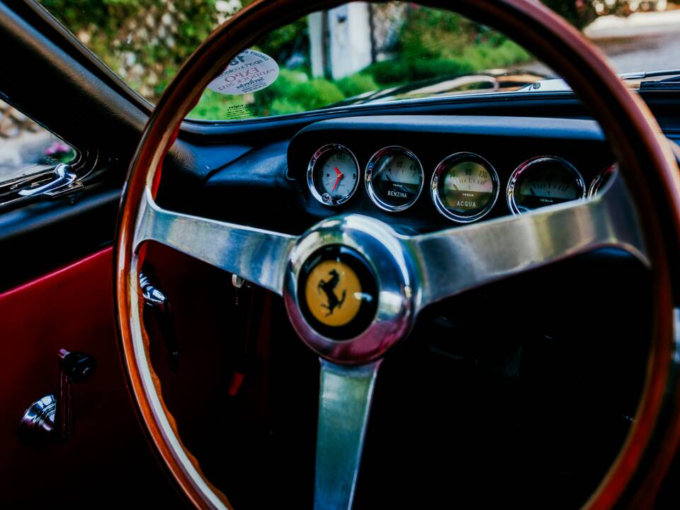 Image 10/50 of Ferrari 250 GT Berlinetta Lusso (1963)