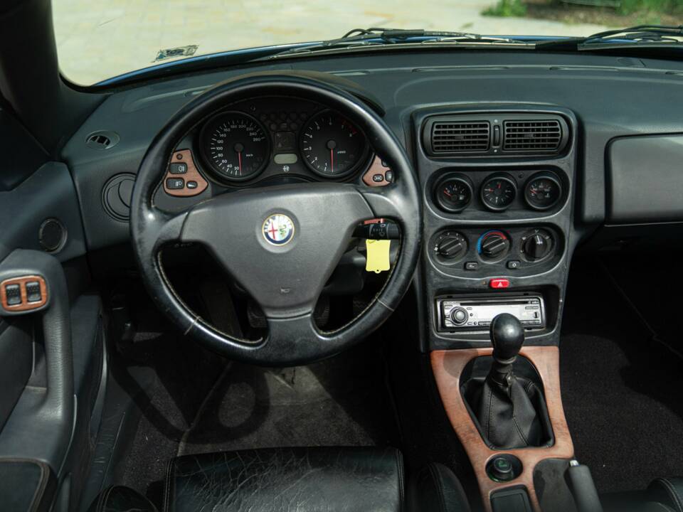 Bild 31/50 von Alfa Romeo Spyder (1998)