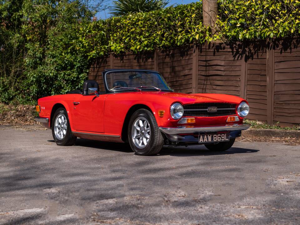 Image 23/41 of Triumph TR 6 (1972)