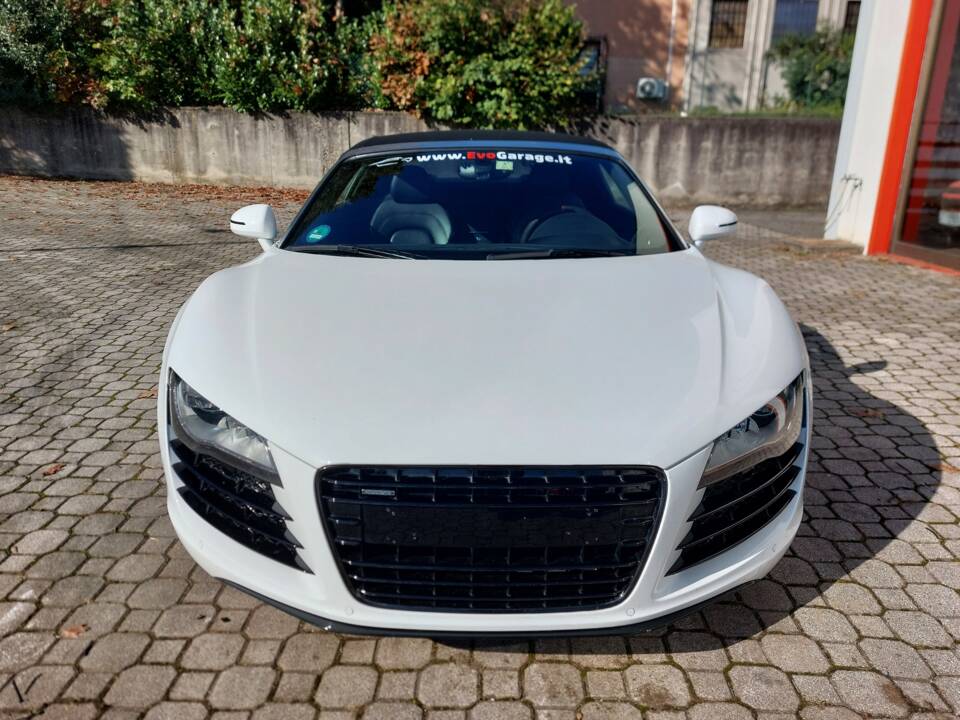 Immagine 3/18 di Audi R8 V10 (2009)