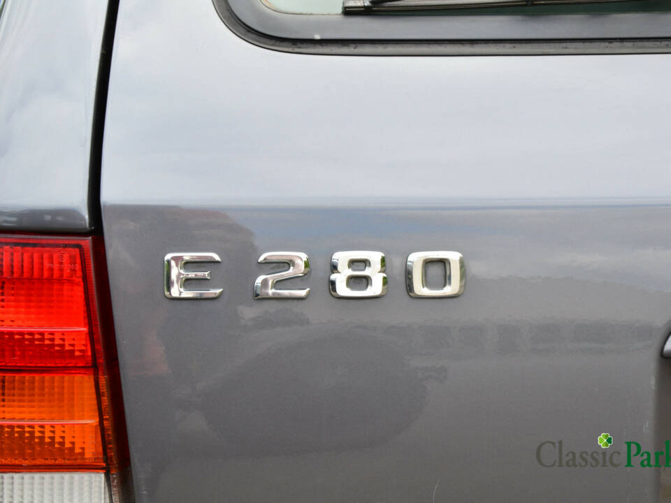 Bild 43/44 von Mercedes-Benz E 280 T (1994)