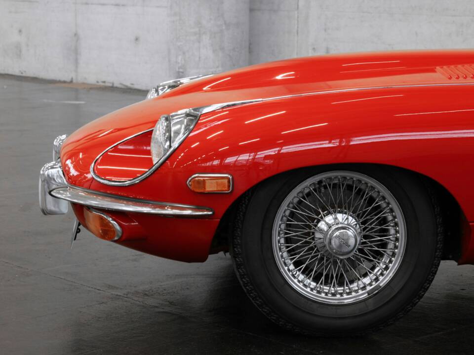 Bild 34/44 von Jaguar E-Type (2+2) (1969)