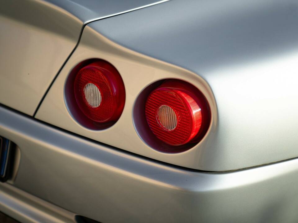 Bild 23/50 von Ferrari 550 Maranello (2001)