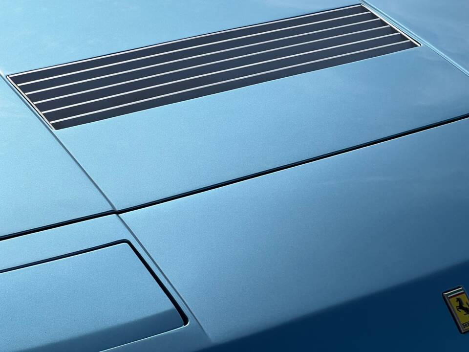 Bild 28/54 von Ferrari 365 GT4 2+2 (1975)