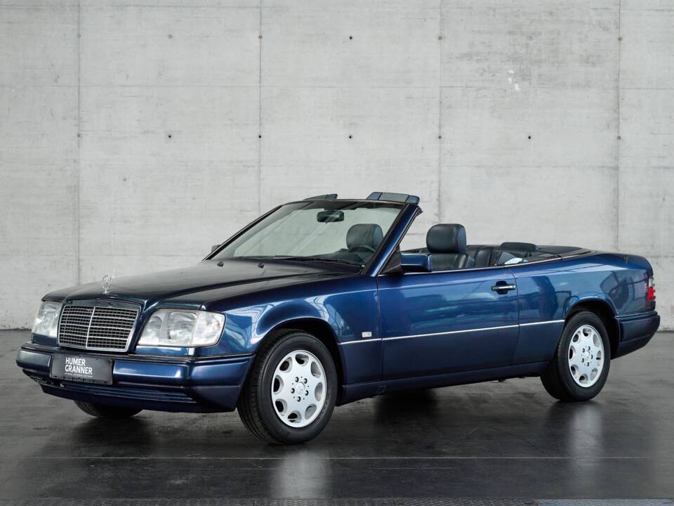 Bild 2/50 von Mercedes-Benz E 200 (1996)
