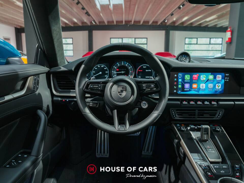 Imagen 16/25 de Porsche 911 Turbo "50 Years" (2024)