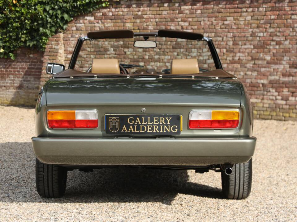 Afbeelding 33/50 van Peugeot 504 Convertible (1981)
