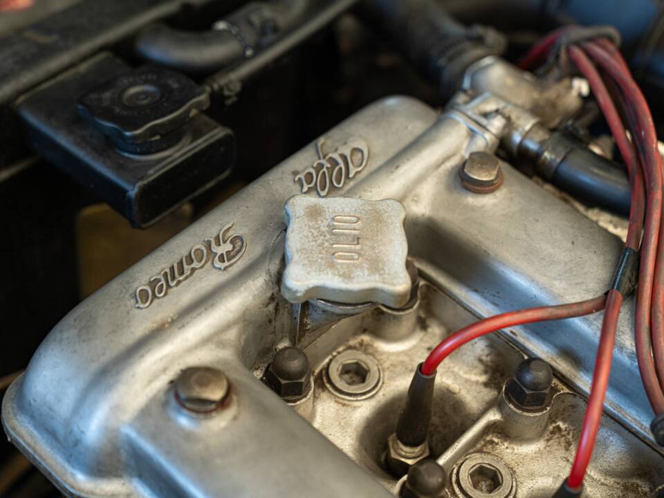 Image 49/50 of Alfa Romeo 1600 Spider (1972)