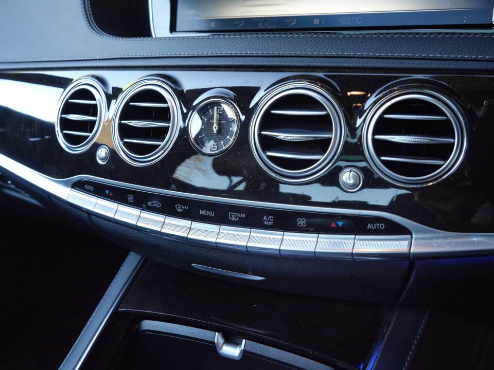 Bild 40/50 von Mercedes-Benz S 63 AMG (2015)