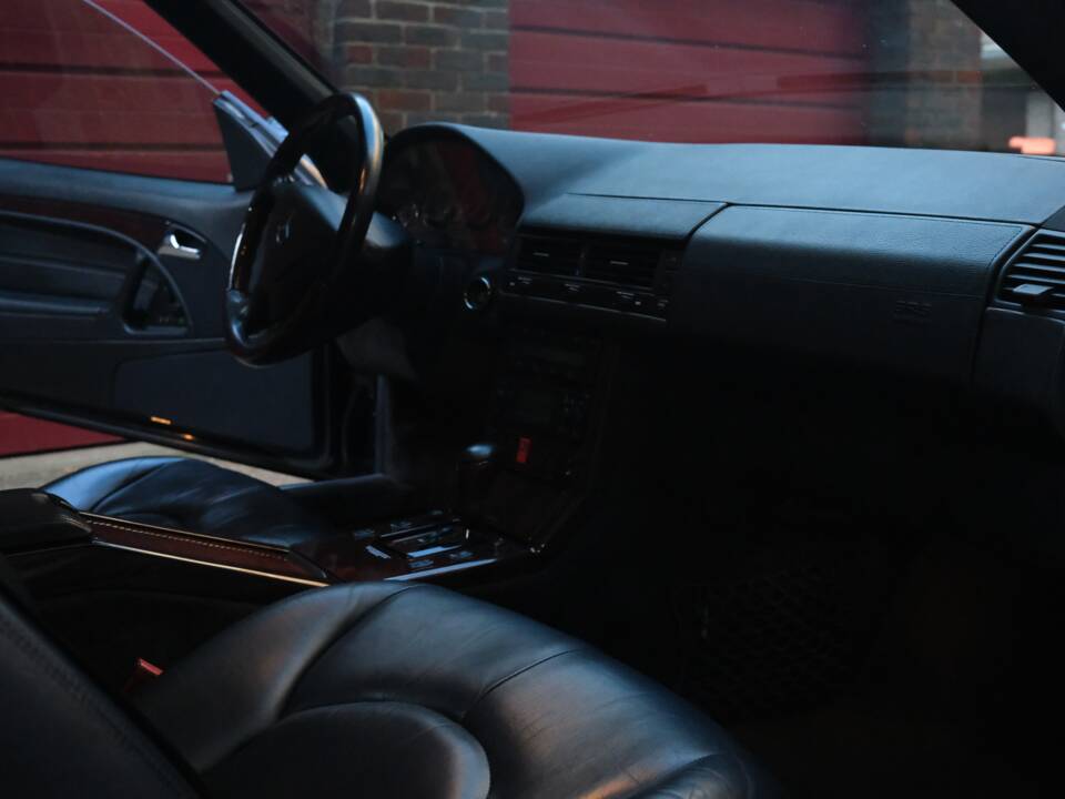 Image 38/100 of Mercedes-Benz SL 600 (1998)