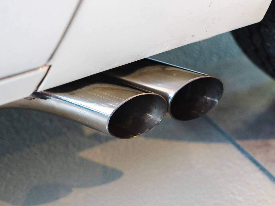 Image 6/18 of Austin-Healey 3000 Mk II (BJ7) (1963)