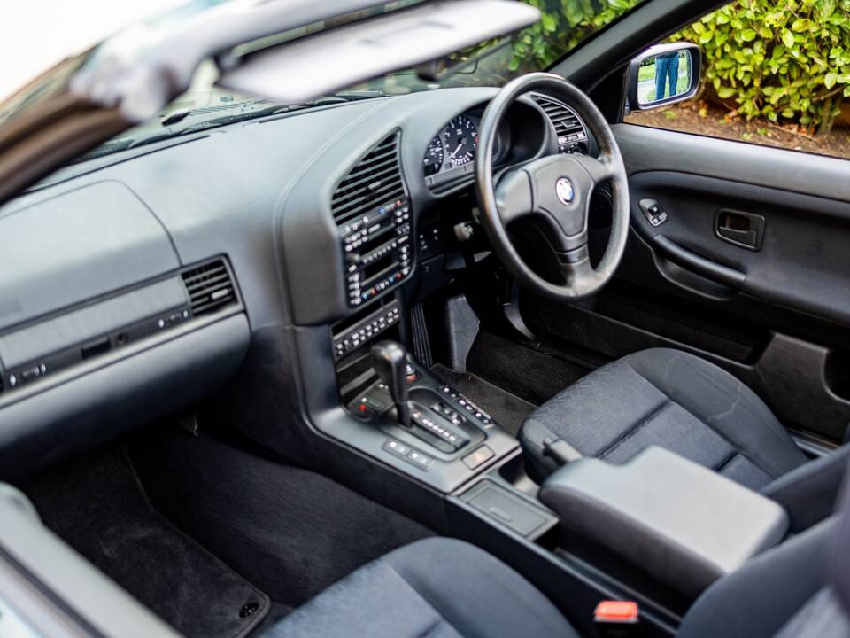 Image 31/49 of BMW 328i (1998)