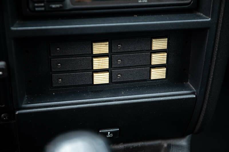 Bild 22/38 von Opel Omega 3,0i 24V (1992)