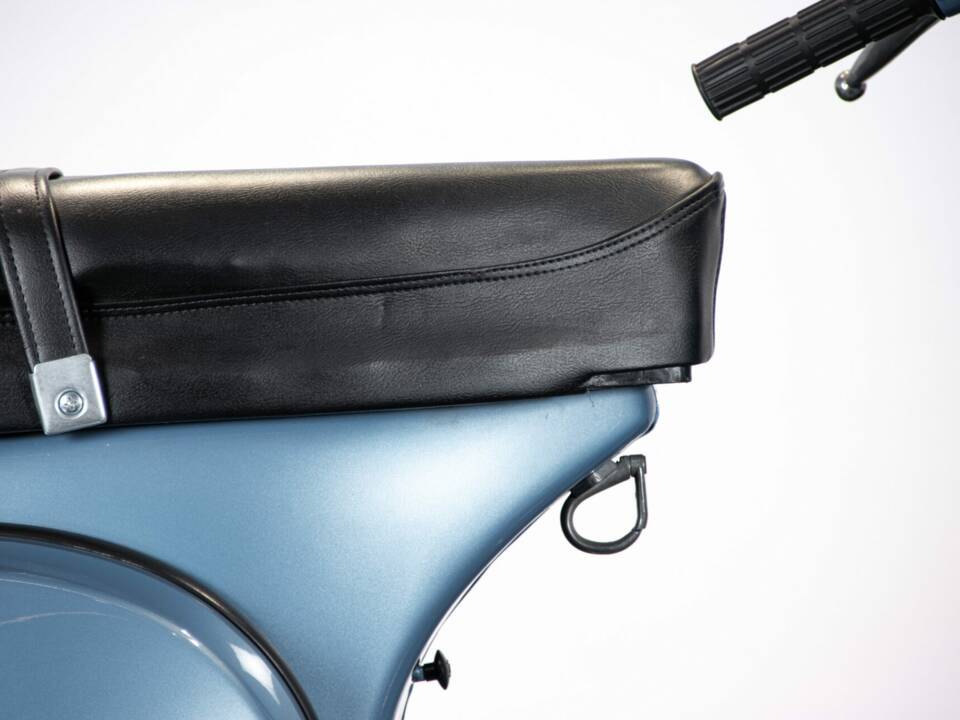 Image 20/31 of Piaggio Vespa PX 150 E (1982)