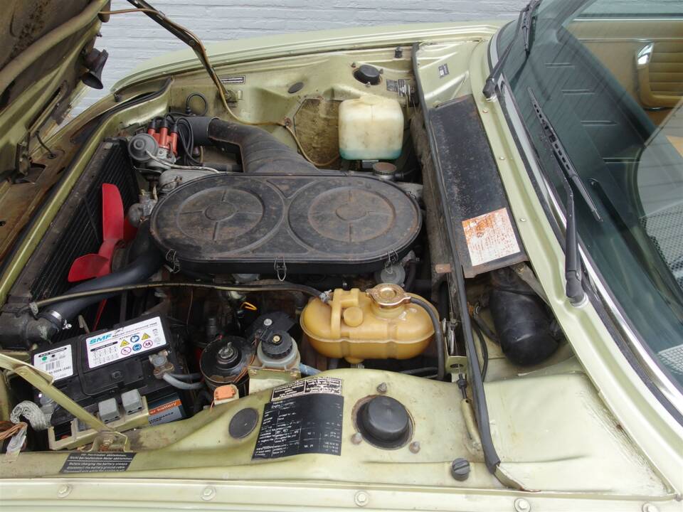 Image 80/95 de BMW 2500 (1977)