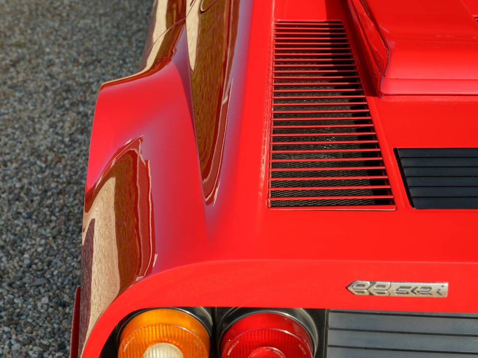 Bild 18/50 von Ferrari 512 BBi (1983)