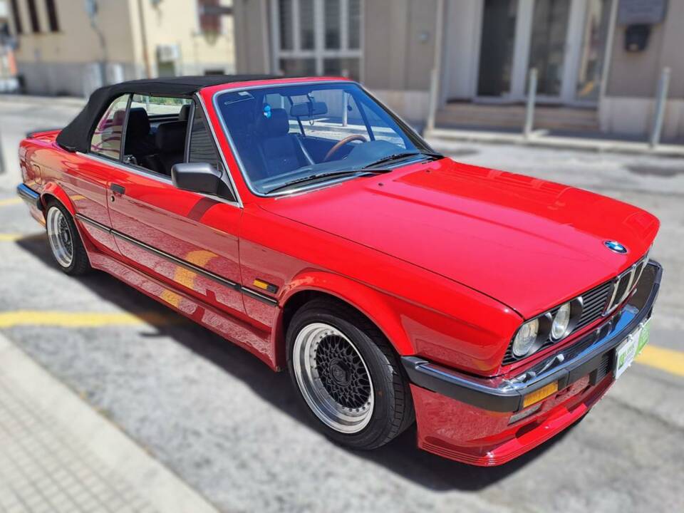 Immagine 7/50 di BMW 320i (1989)