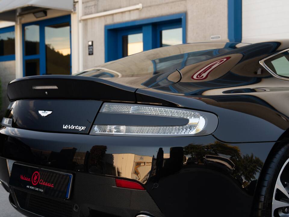 Image 25/83 de Aston Martin V12 Vantage (2009)