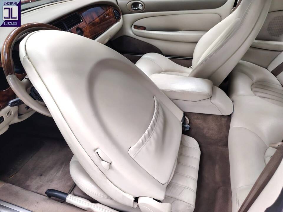 Bild 38/65 von Jaguar XKR (1998)