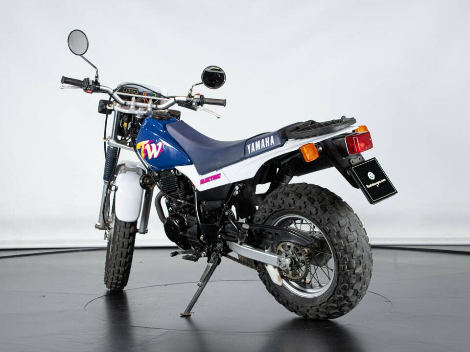 Bild 2/50 von Yamaha DUMMY (1995)