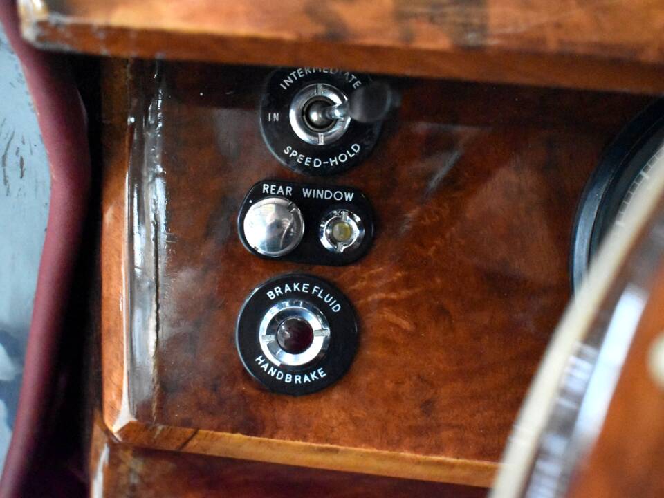Image 15/39 of Jaguar Mk II 3.8 (1960)
