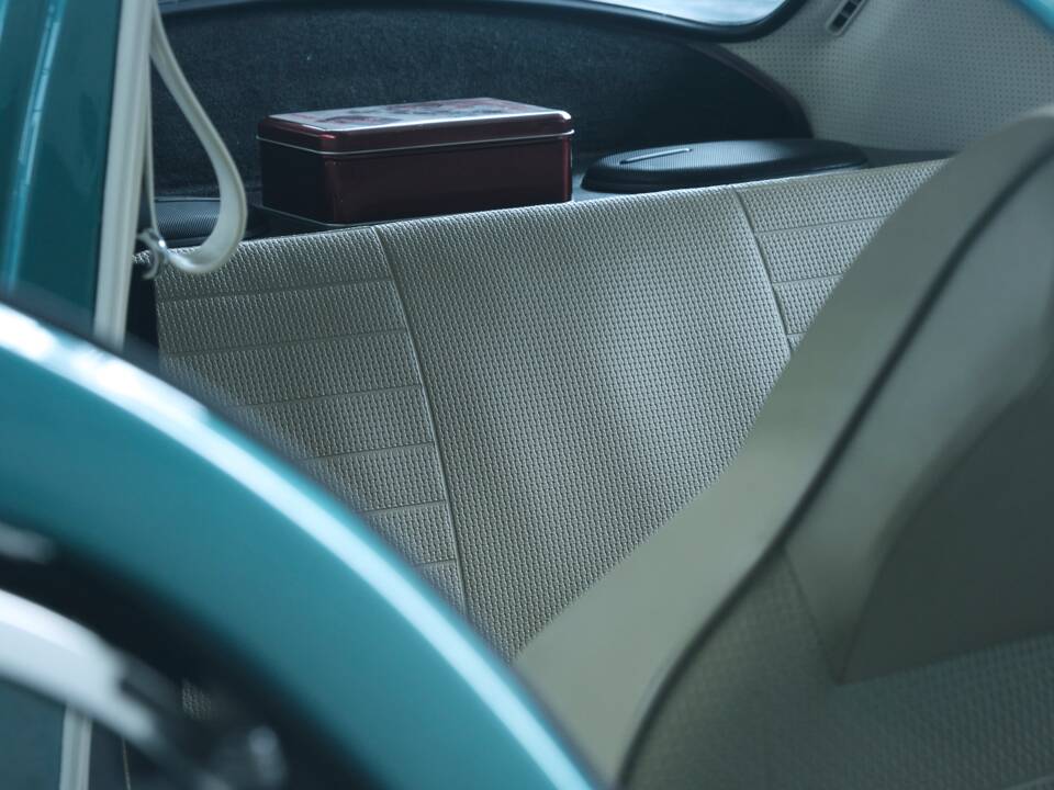 Bild 33/50 von Volkswagen Käfer 1300 (1973)