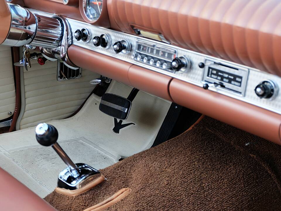 Immagine 27/64 di Ford Thunderbird (1956)
