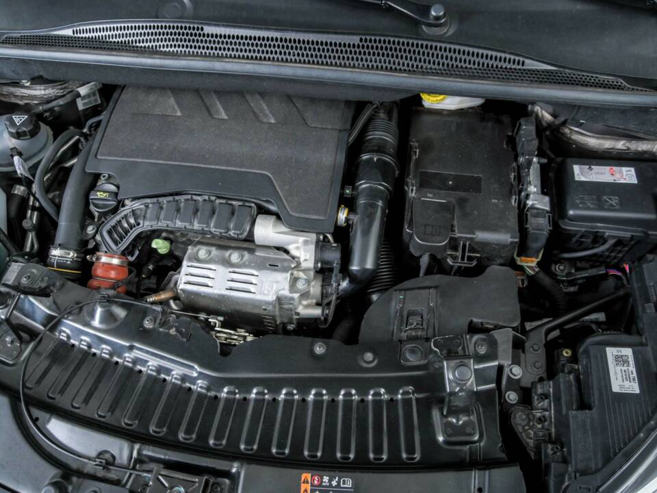 Image 42/50 de Opel Crossland X 1.2 Turbo (2020)
