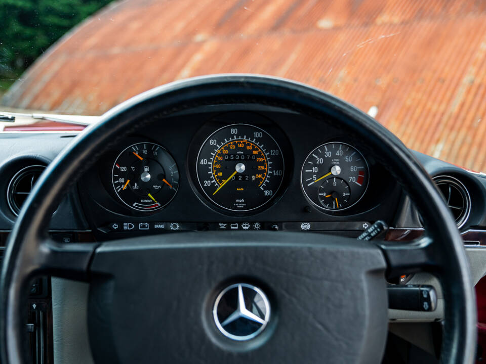 Immagine 25/36 di Mercedes-Benz 300 SL (1989)